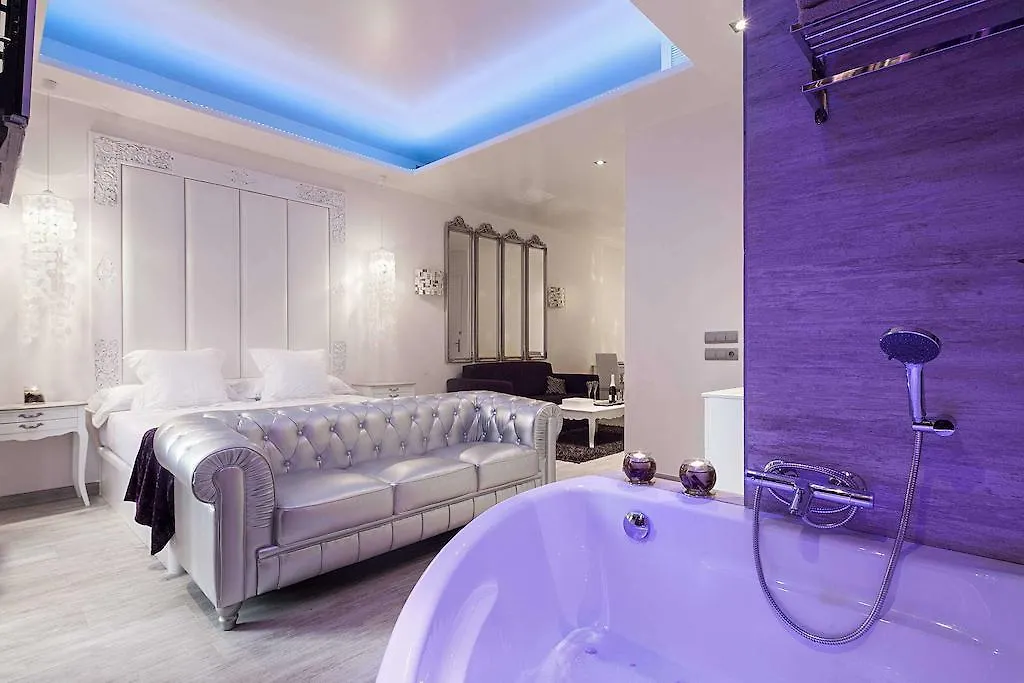 Romantic Barcelona Apartment